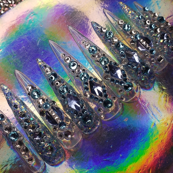 Handmade 2XL stiletto hard gel press on nails size medium - Picture 5 of 5